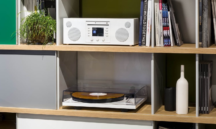 2019-12-23 ComoAudio Musica and Turntable